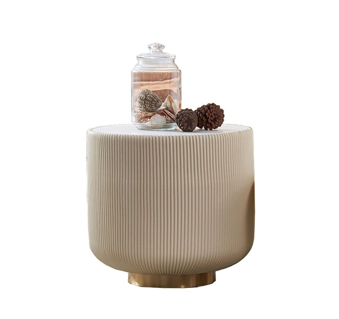 W931 Coffee & End Table Collection